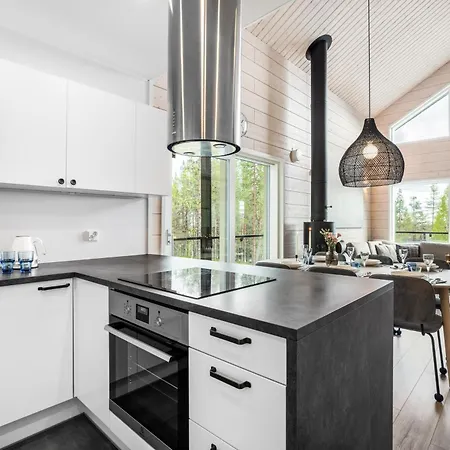 Апартаменты West Frontier By Hilla